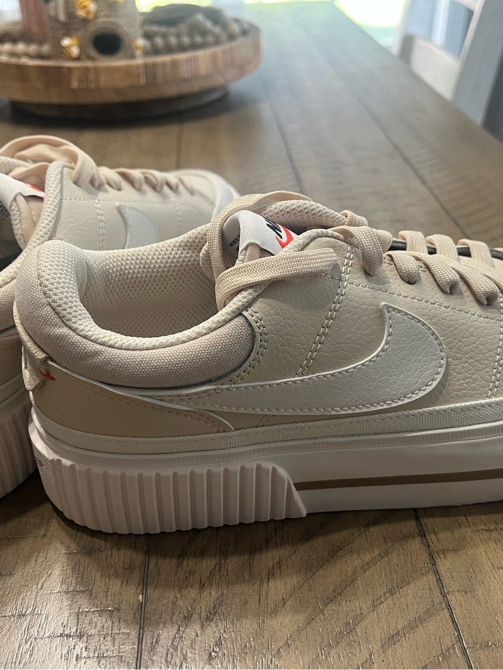 Nike Women's Court Legacy Lift